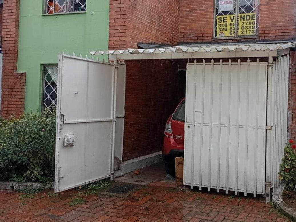 Casa de 3 alcobas en venta en Ub. Ciudadela Colsubsidio, Bogotá, 148 m² · foto 13 de 15