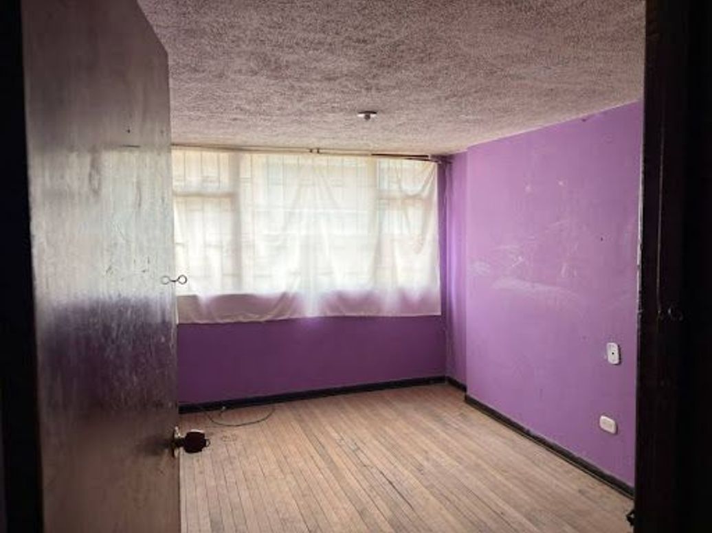 Casa de 7 alcobas en venta en Vergel Del Country, Bogotá, 825 m² · foto 3 de 20