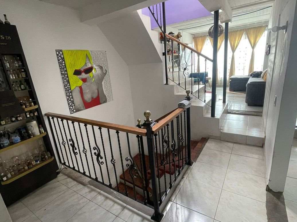 Casa de 4 alcobas en venta en Villas Del Madrigal, Bogotá, 240 m² · foto 8 de 16