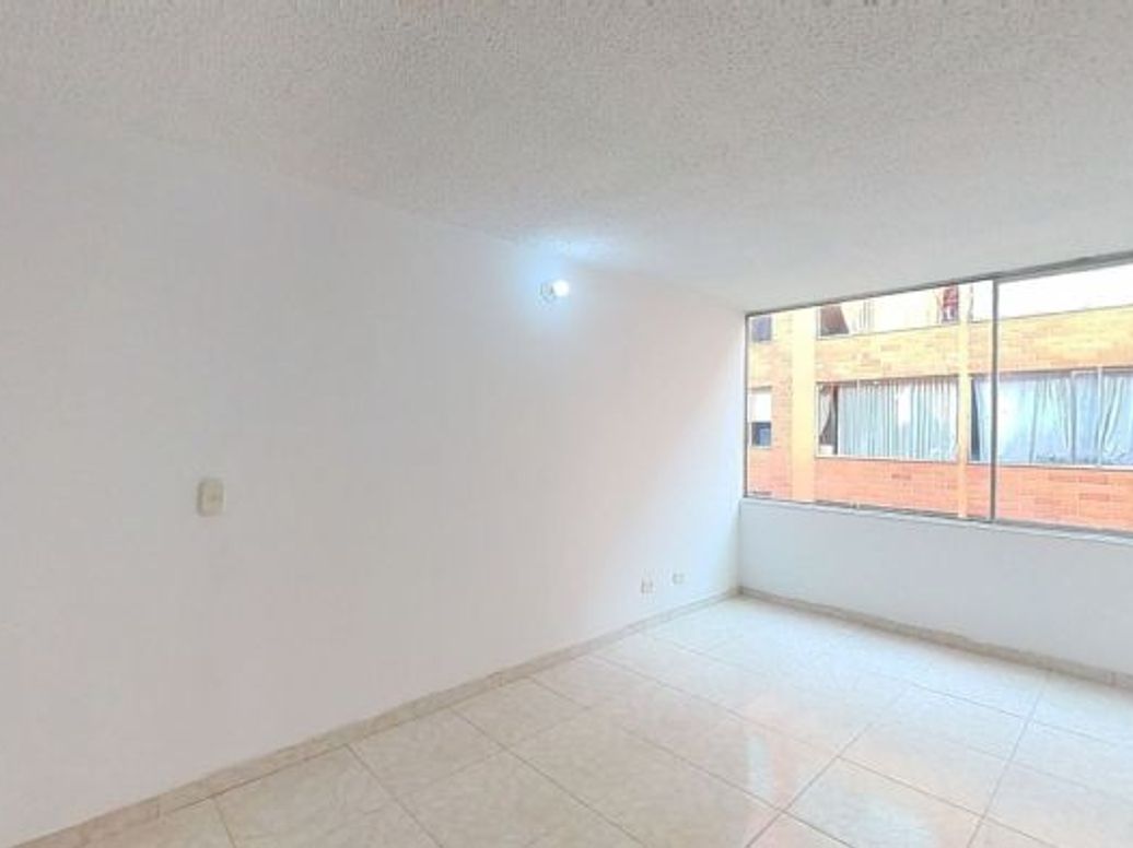Apartamento de 2 alcobas en venta en Los Pantanos, Bogotá, 55 m² · foto 3 de 17