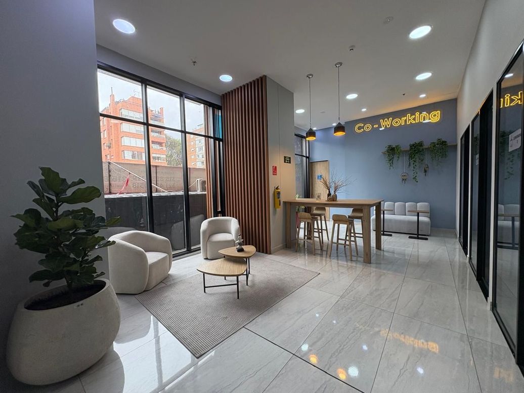 Apartaestudio en venta en Chico Norte Et. Iii, Bogotá, 28 m² · foto 2 de 8