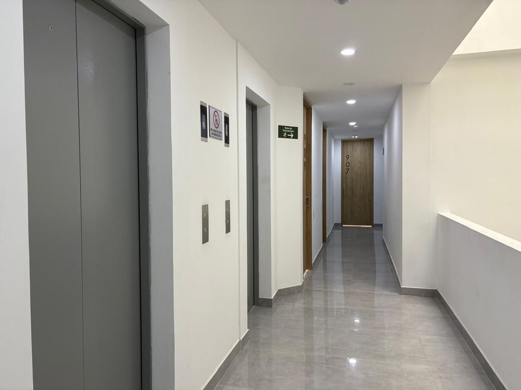 Apartaestudio en venta en Chico Norte Et. Iii, Bogotá, 28 m² · foto 3 de 8