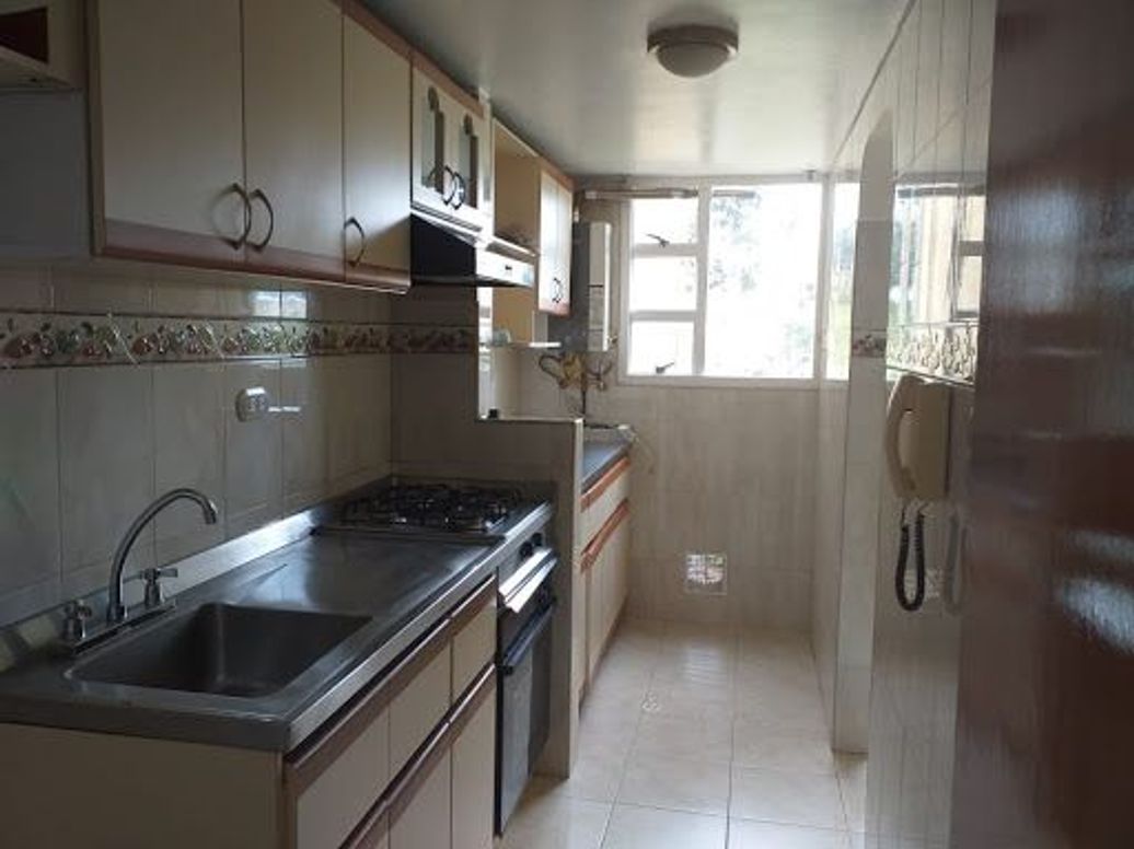 Apartamento de 3 alcobas en venta en La Liberia, Bogotá, 73 m² · foto 6 de 20
