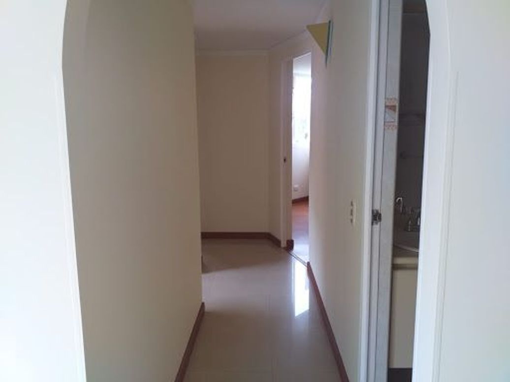 Apartamento de 3 alcobas en venta en La Liberia, Bogotá, 73 m² · foto 8 de 20