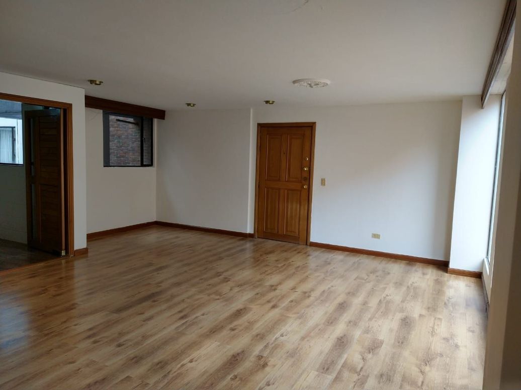 Apartamento de 3 alcobas en venta en Rincon Del Chicó, Bogotá, 115 m² · foto 3 de 14
