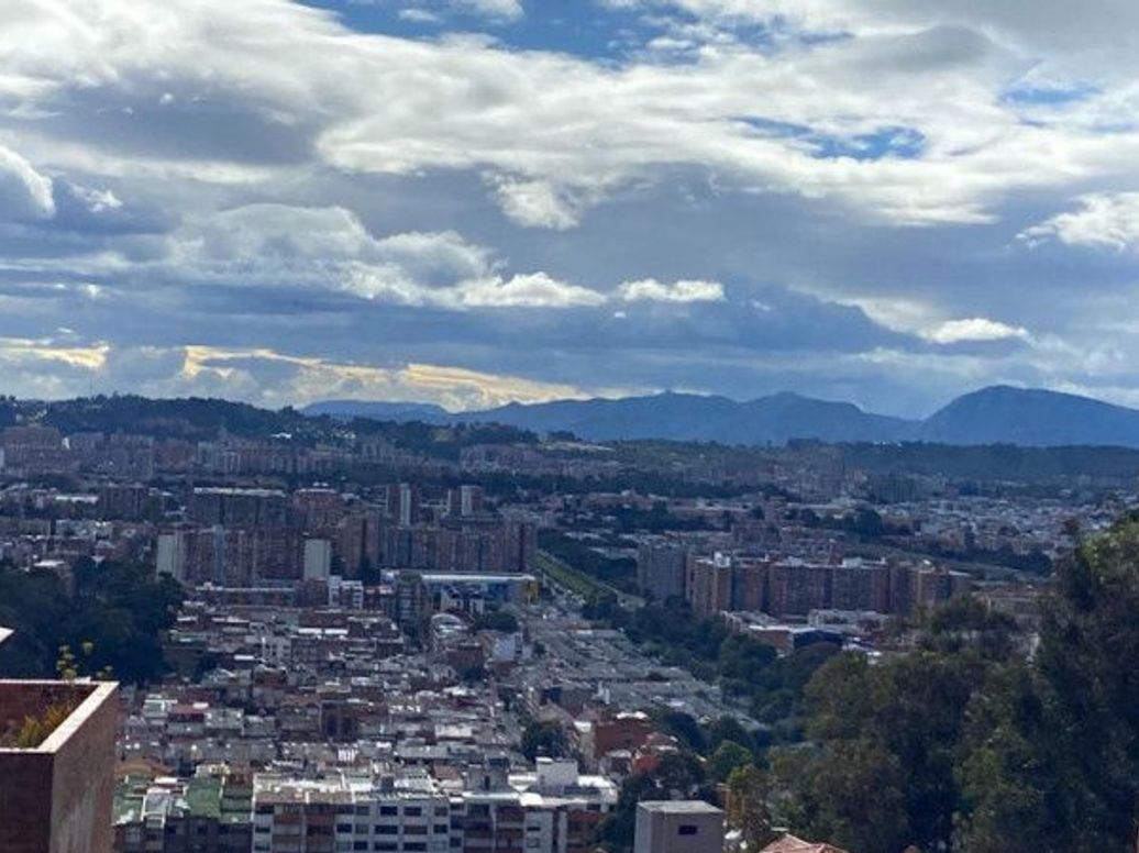 Casa de 3 alcobas en venta en A.S.D., Bogotá, 242 m² · foto 2 de 20