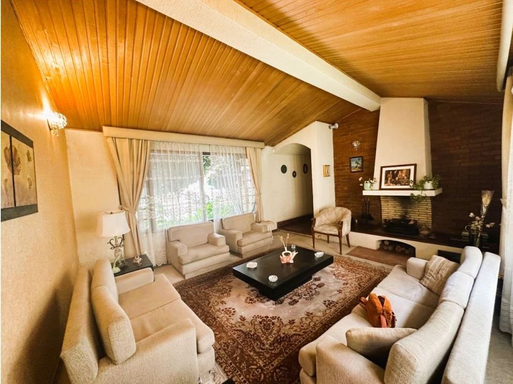 Casa de 12 alcobas en venta en El Contador, Bogotá, 490 m² · foto 11 de 20