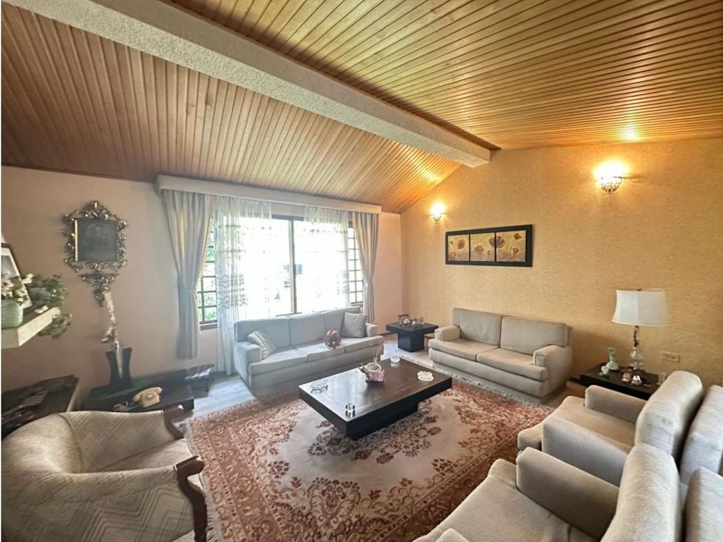 Casa de 12 alcobas en venta en El Contador, Bogotá, 490 m² · foto 15 de 20