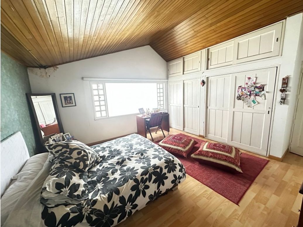 Casa de 12 alcobas en venta en El Contador, Bogotá, 490 m² · foto 17 de 20