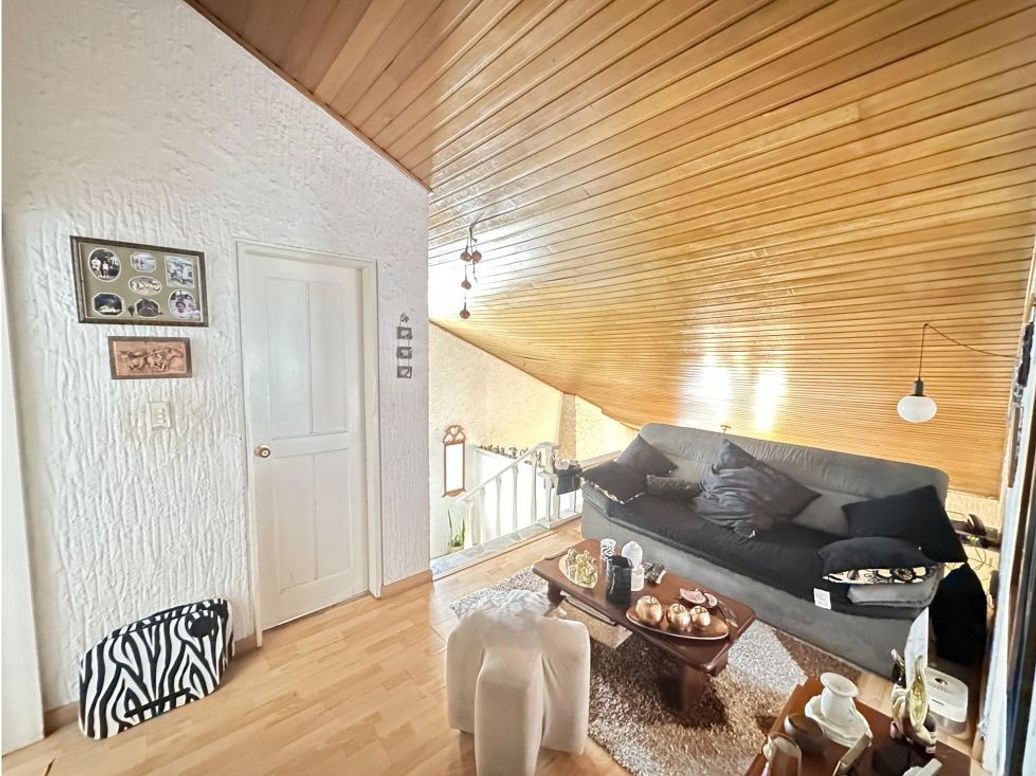 Casa de 12 alcobas en venta en El Contador, Bogotá, 490 m² · foto 16 de 20