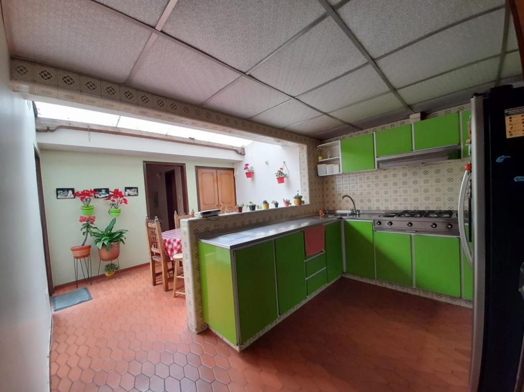 Casa de 4 alcobas en venta en El Contador, Bogotá, 211 m² · foto 4 de 20