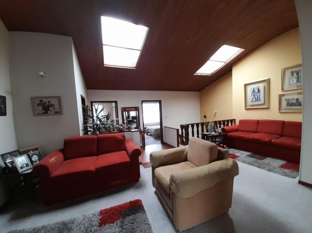 Casa de 4 alcobas en venta en El Contador, Bogotá, 211 m² · foto 7 de 20