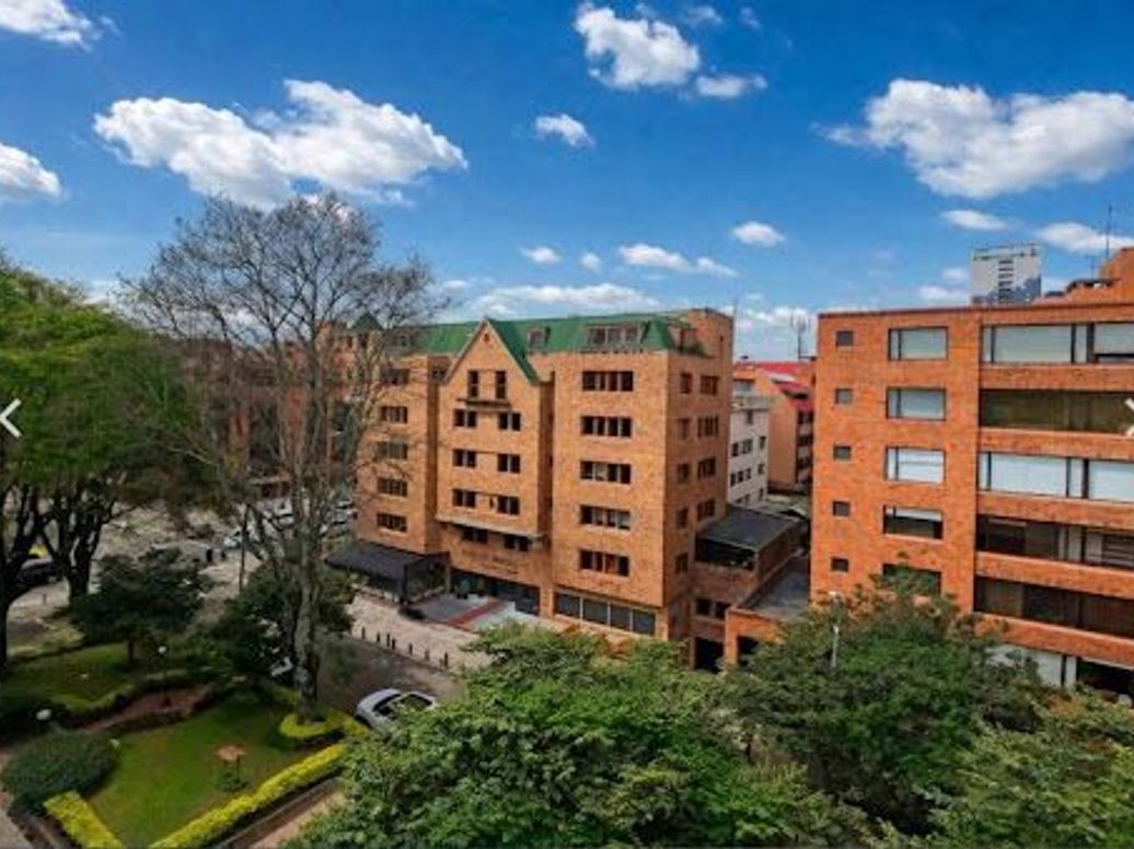 Apartamento de 3 alcobas en venta en Chico, Bogotá, 75 m² · foto 2 de 12