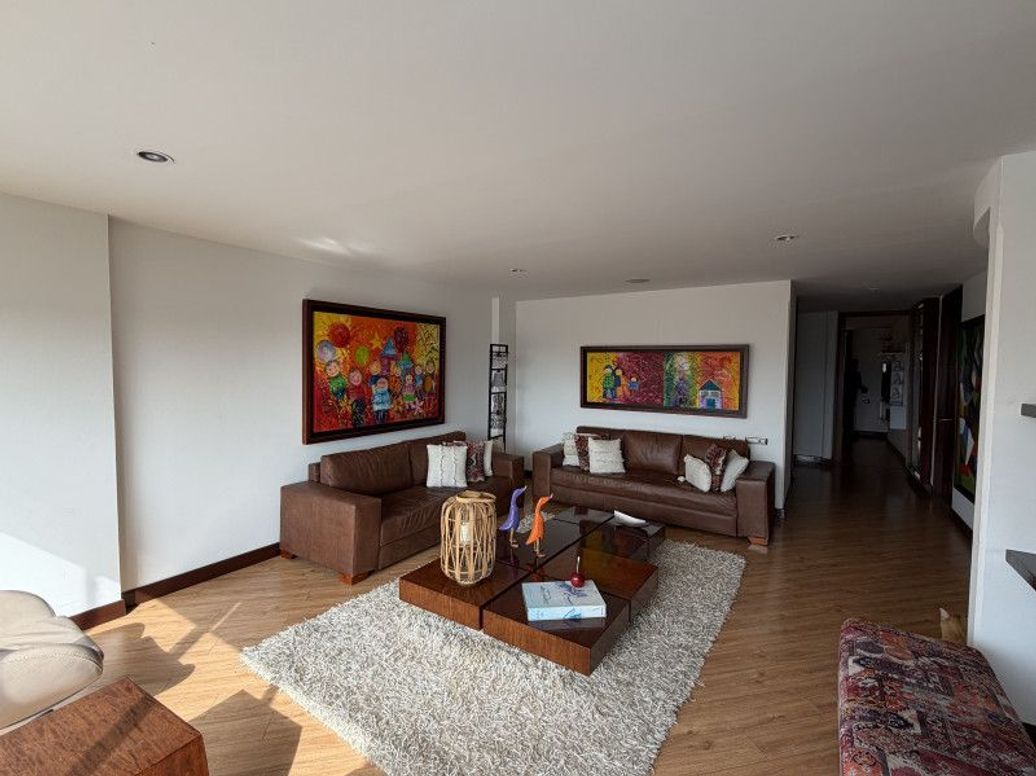 Apartamento de 3 alcobas en venta en Cr. El Bosque, Bogotá, 182 m² · foto 2 de 20