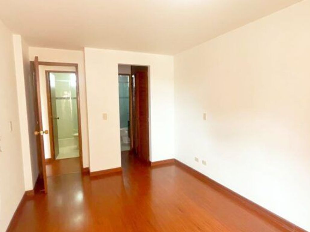Apartamento de 2 alcobas en venta en Cr Gratamira Campestre, Bogotá, 68 m² · foto 5 de 6