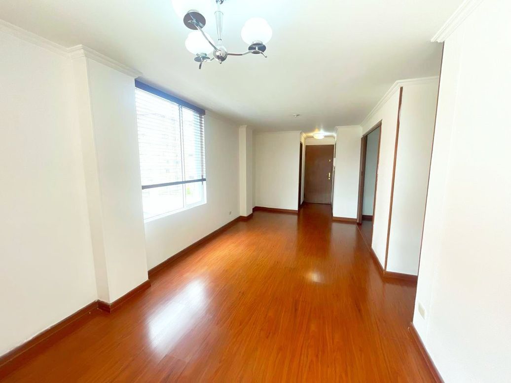 Apartamento de 2 alcobas en venta en Cr Gratamira Campestre, Bogotá, 68 m² · foto 6 de 6