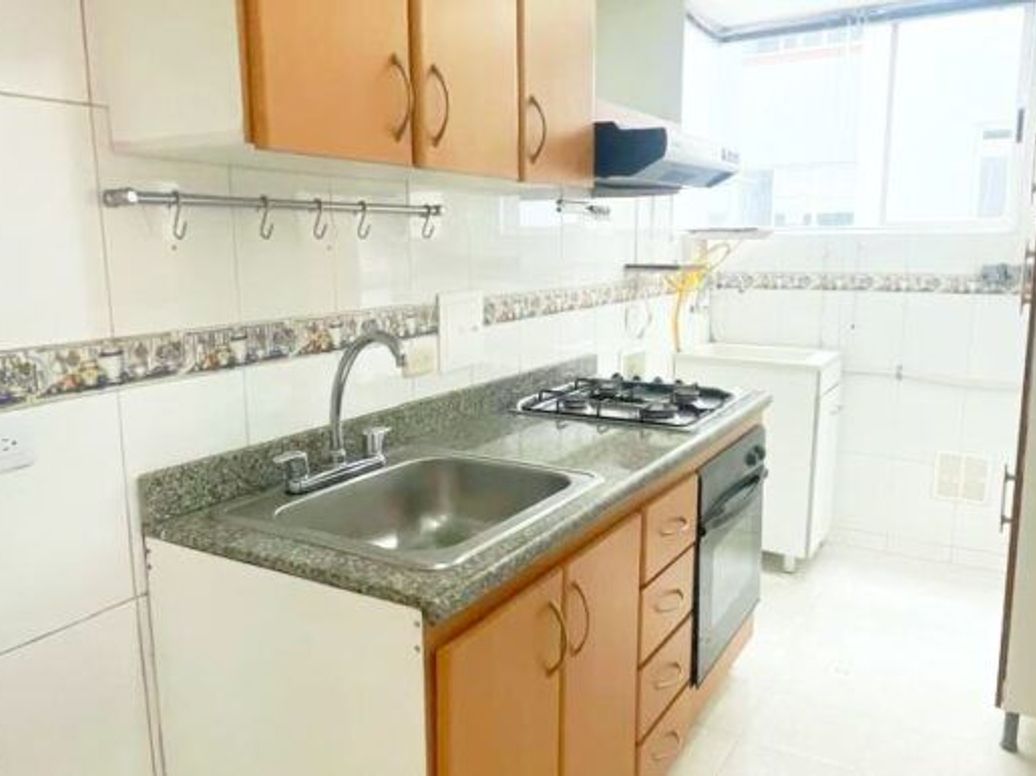 Apartamento de 2 alcobas en venta en Cr Gratamira Campestre, Bogotá, 68 m² · foto 2 de 6
