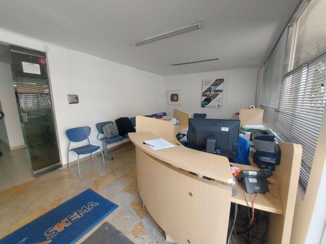 Casa de 15 alcobas en venta en Antiguo Country, Bogotá, 348 m² · foto 16 de 20