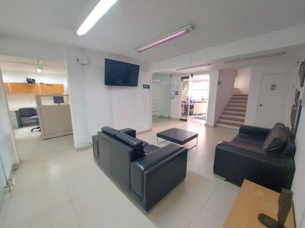 Casa de 15 alcobas en venta en Antiguo Country, Bogotá, 348 m² · foto 17 de 20