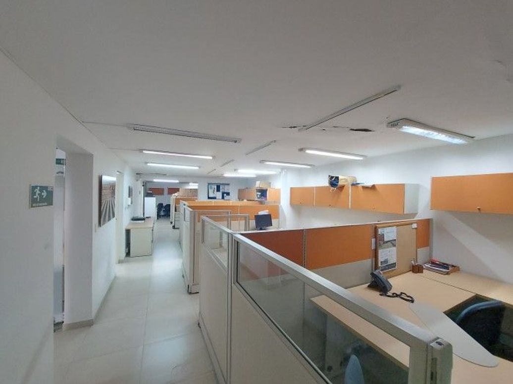 Casa de 15 alcobas en venta en Antiguo Country, Bogotá, 348 m² · foto 10 de 20