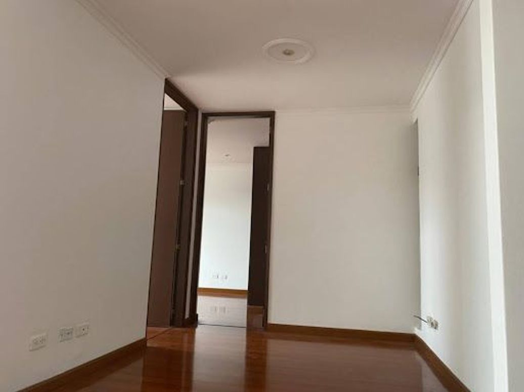 Apartamento de 2 alcobas en venta en Cedritos, Bogotá, 61 m² · foto 5 de 13