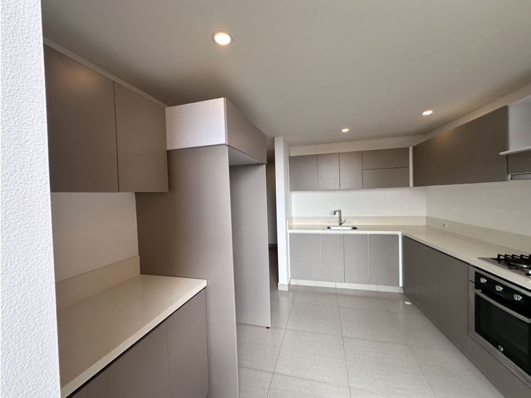 Apartamento de 3 alcobas en venta en Chapinero, Bogotá, 165 m² · foto 2 de 20