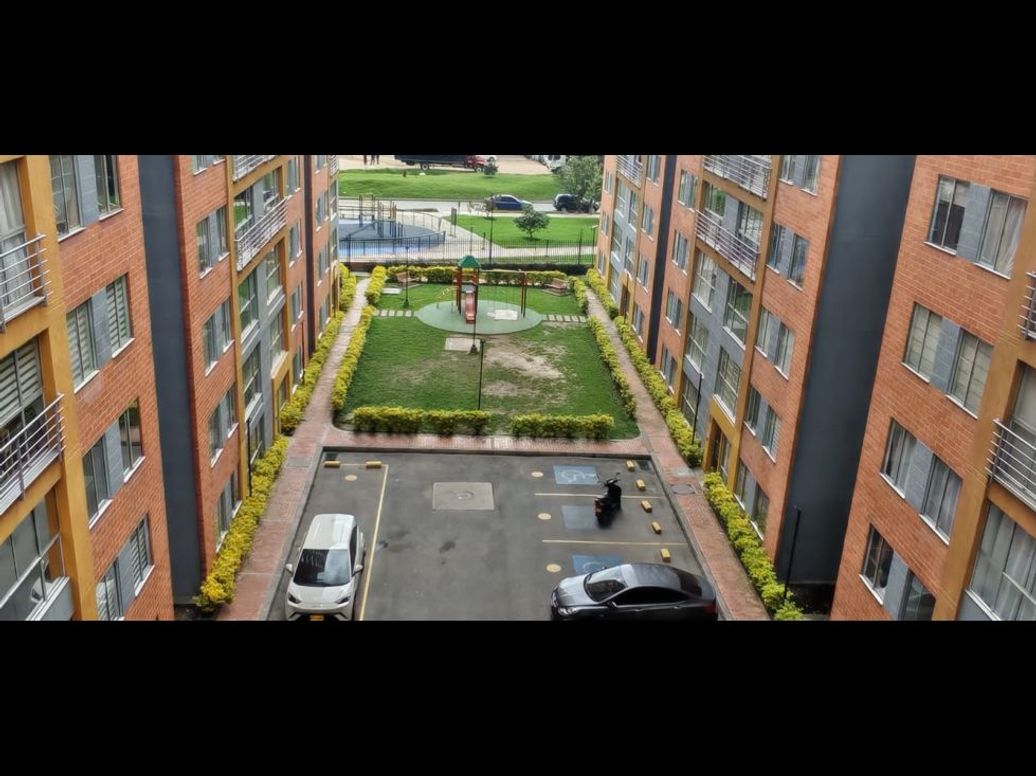 Apartamento de 2 alcobas en venta en Campo Alegre, Bogotá, 43 m² · foto 12 de 17