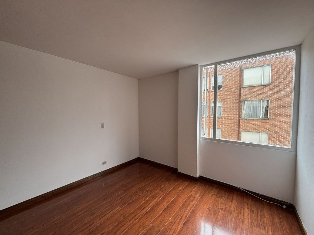 Apartamento de 3 alcobas en venta en Santa Barbara Central, Bogotá, 156 m² · foto 10 de 19