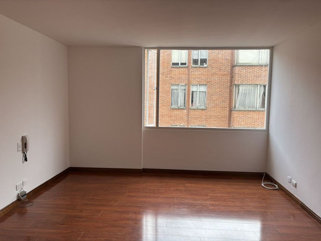 Apartamento de 3 alcobas en venta en Santa Barbara Central, Bogotá, 156 m² · foto 3 de 19