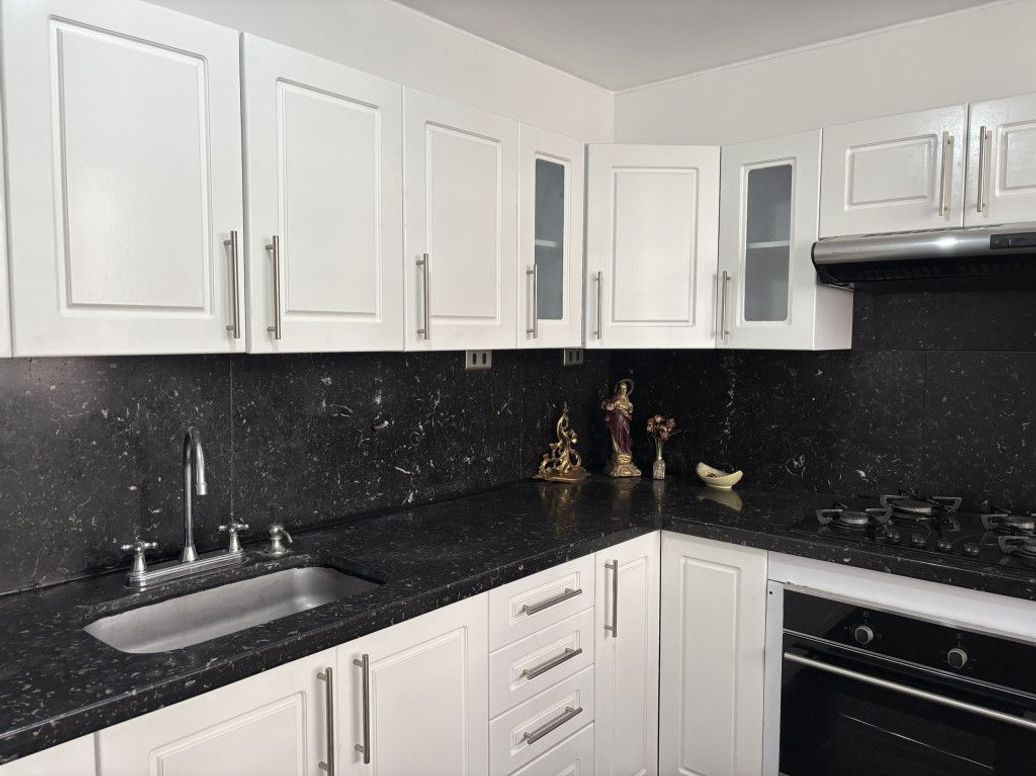 Apartamento de 3 alcobas en venta en Santa Barbara Central, Bogotá, 156 m² · foto 18 de 19