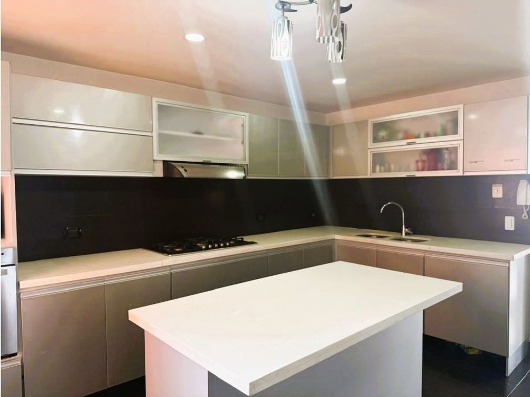 Apartamento de 5 alcobas en venta en La Esperanza Norte, Bogotá, 192 m² · foto 17 de 20