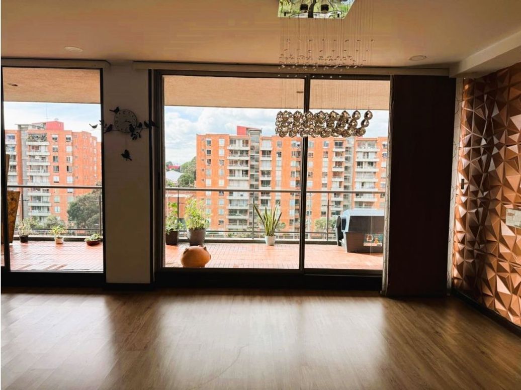 Apartamento de 5 alcobas en venta en La Esperanza Norte, Bogotá, 192 m² · foto 2 de 20