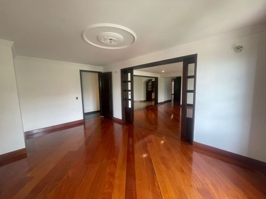 Apartamento de 4 alcobas en venta en Niza, Bogotá, 247 m² · foto 5 de 20