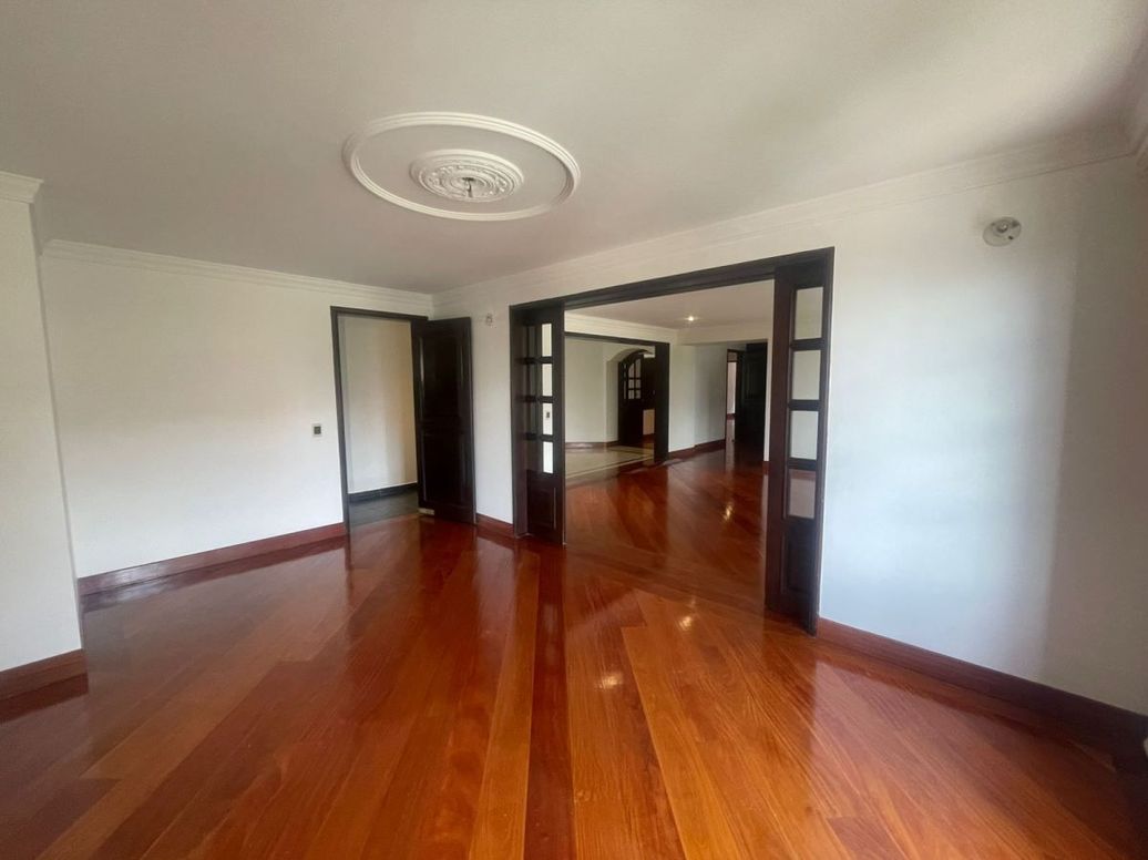 Apartamento de 4 alcobas en venta en Niza, Bogotá, 247 m² · foto 7 de 20
