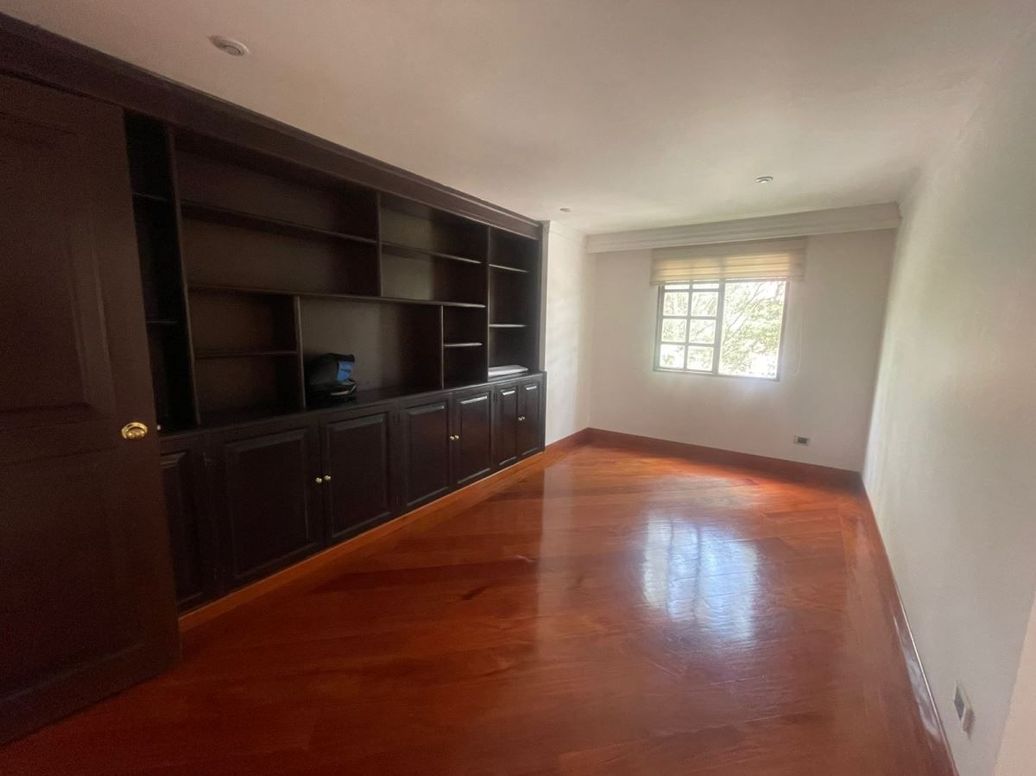 Apartamento de 4 alcobas en venta en Niza, Bogotá, 247 m² · foto 14 de 20
