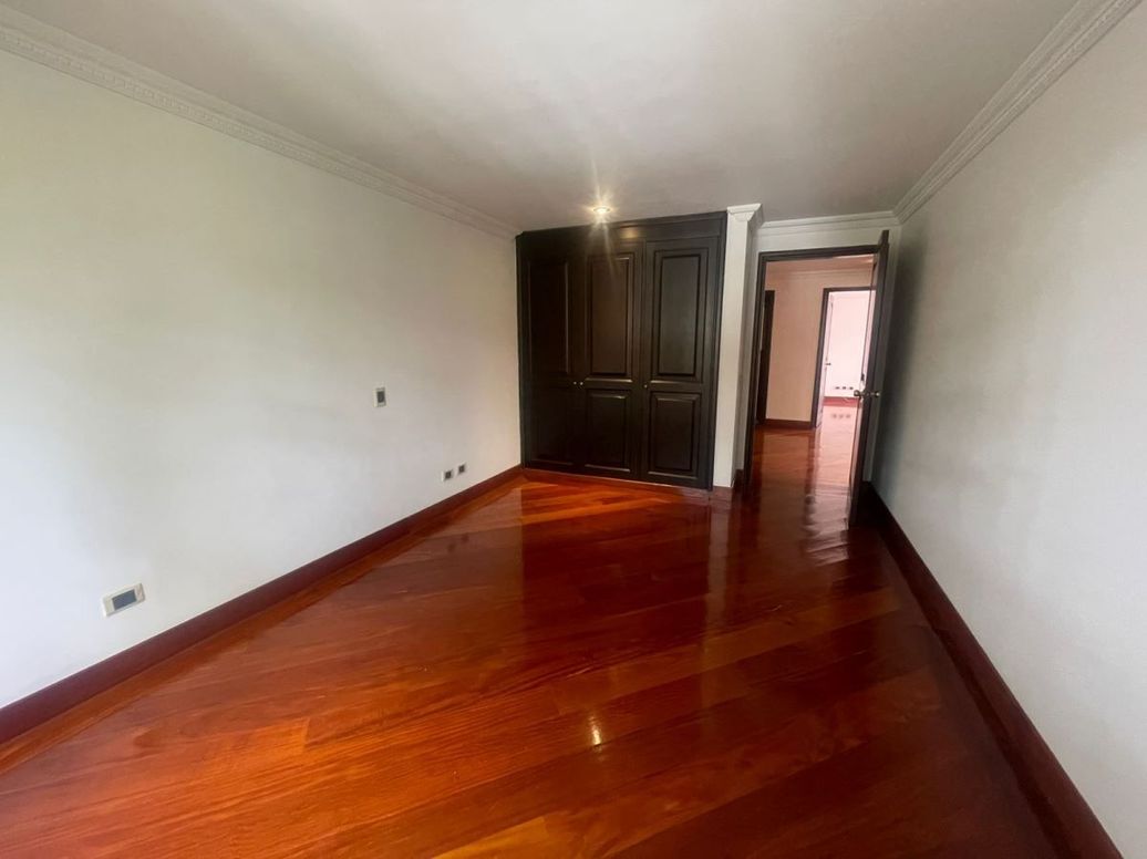 Apartamento de 4 alcobas en venta en Niza, Bogotá, 247 m² · foto 20 de 20