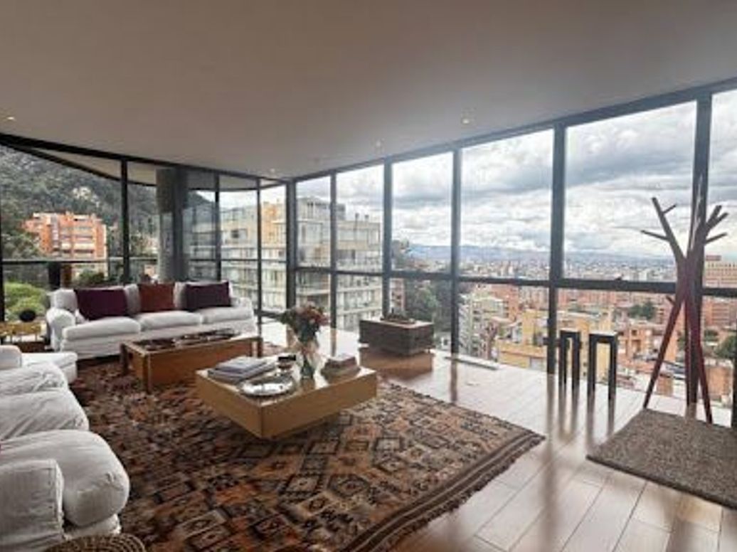 Apartamento de 2 alcobas en venta en Los Rosales, Bogotá, 182 m² · foto 3 de 20