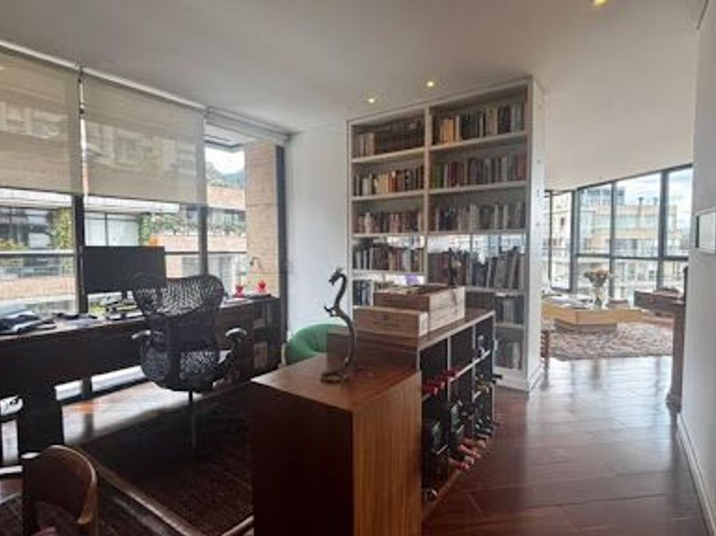 Apartamento de 2 alcobas en venta en Los Rosales, Bogotá, 182 m² · foto 6 de 20