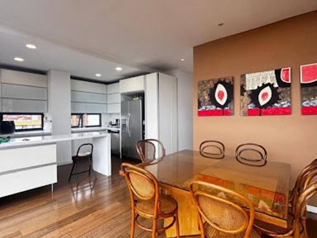 Apartamento de 2 alcobas en venta en Los Rosales, Bogotá, 182 m² · foto 13 de 20