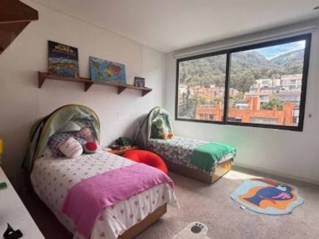 Apartamento de 2 alcobas en venta en Los Rosales, Bogotá, 182 m² · foto 8 de 20