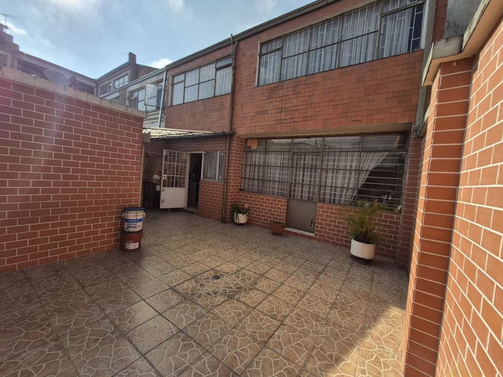 Casa de 4 alcobas en venta en Belalcázar, Bogotá, 200 m² · foto 9 de 20