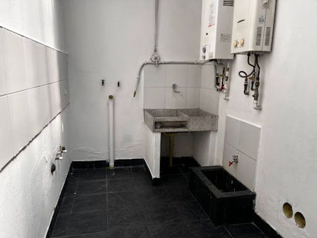 Casa de 4 alcobas en venta en Quinta Camacho, Bogotá, 270 m² · foto 13 de 15