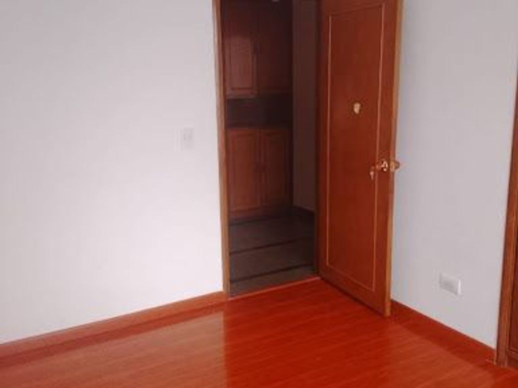 Apartamento de 3 alcobas en venta en Santa Barbara, Bogotá, 114 m² · foto 10 de 20
