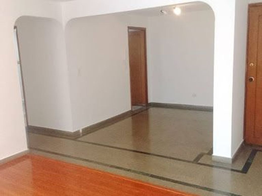 Apartamento de 3 alcobas en venta en Santa Barbara, Bogotá, 114 m² · foto 6 de 20