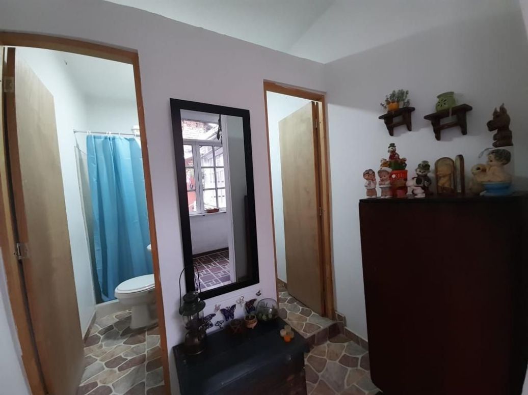 Casa de 8 alcobas en venta en Las Aguas, Bogotá, 320 m² · foto 11 de 20