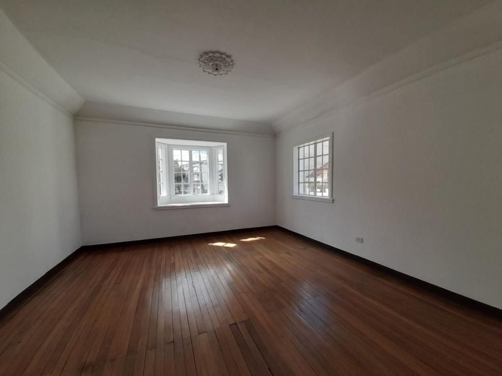 Casa de 4 alcobas en venta en Armenia, Bogotá, 351 m² · foto 2 de 20