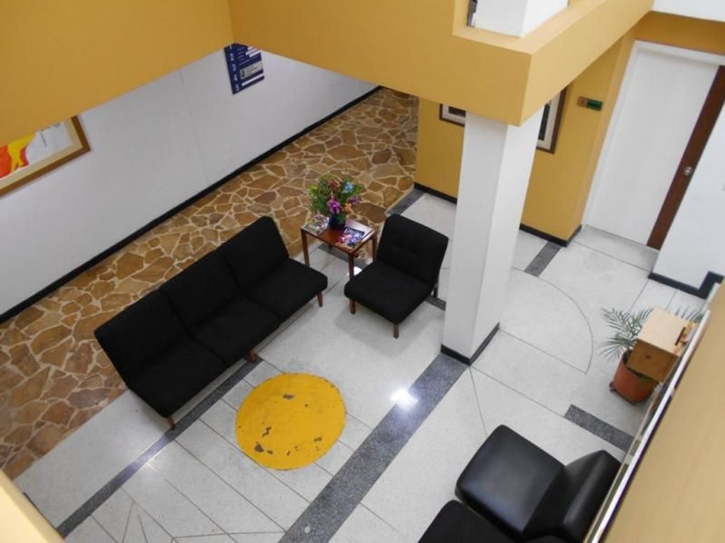 Casa de 13 alcobas en venta en Lago Gaitan, Bogotá, 420 m² · foto 8 de 20