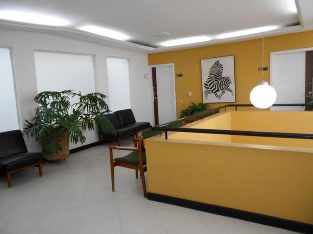 Casa de 13 alcobas en venta en Lago Gaitan, Bogotá, 420 m² · foto 7 de 20