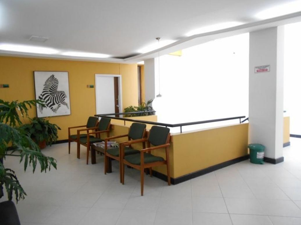 Casa de 13 alcobas en venta en Lago Gaitan, Bogotá, 420 m² · foto 11 de 20