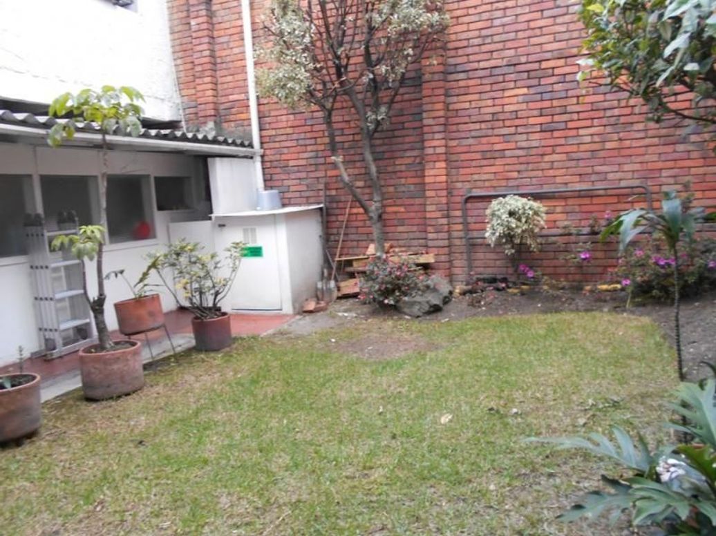 Casa de 13 alcobas en venta en Lago Gaitan, Bogotá, 420 m² · foto 18 de 20